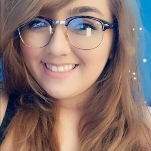 Meet your Posher, Eliana